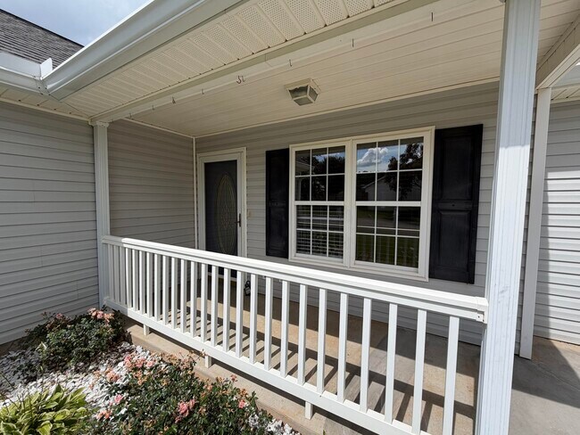 Building Photo - 219 Long Creek Dr
