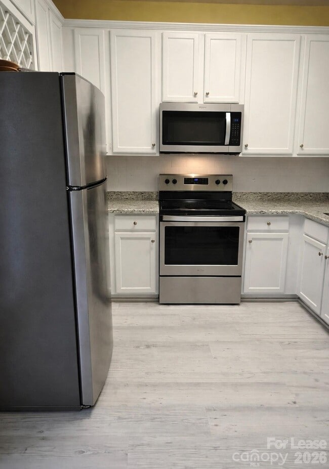 Building Photo - 6928 Creft Cir