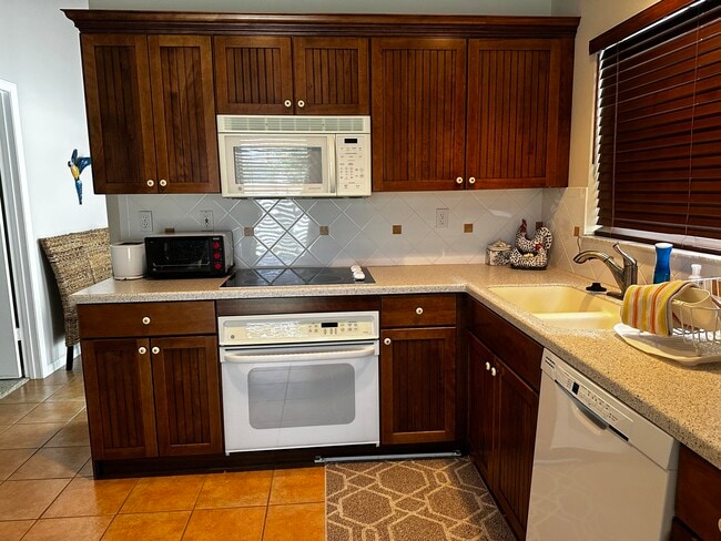 Building Photo - 2543 Bedford Mews Dr