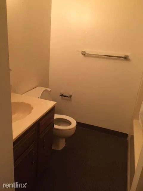 Building Photo - 41 S Broad St