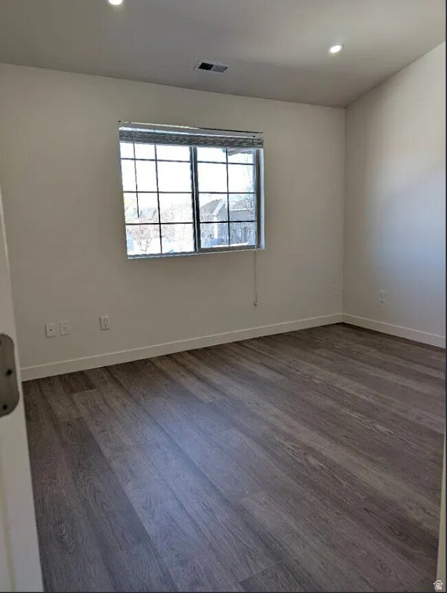 Building Photo - 2124 W 2180 N