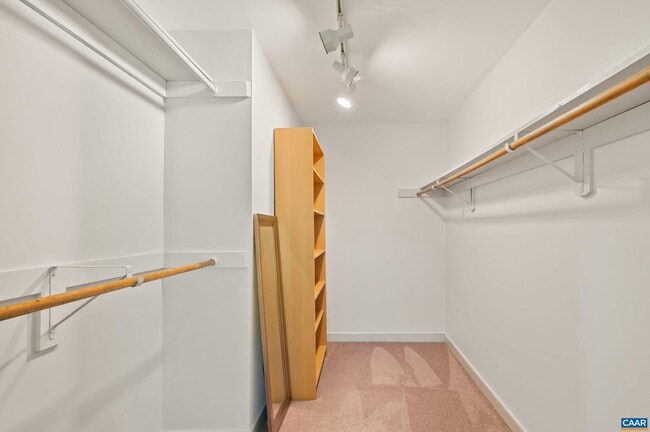 Building Photo - 501 Rookwood Pl