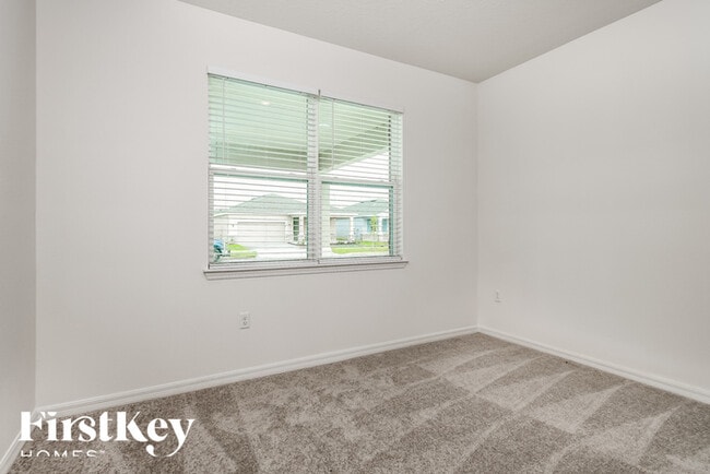 Building Photo - 1271 Ponca Rd