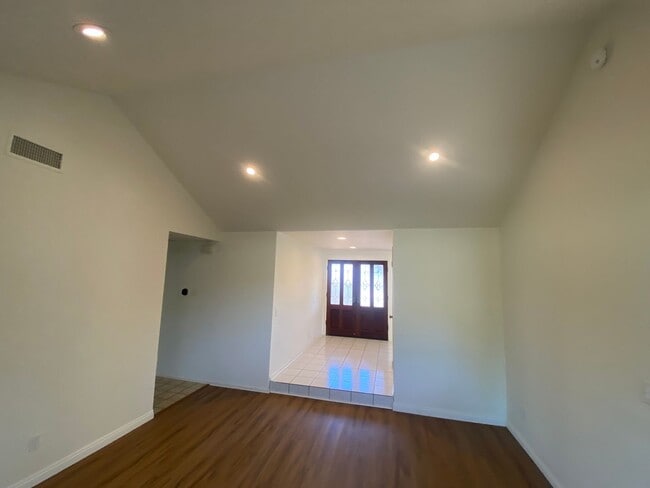 Building Photo - Summerfield Home