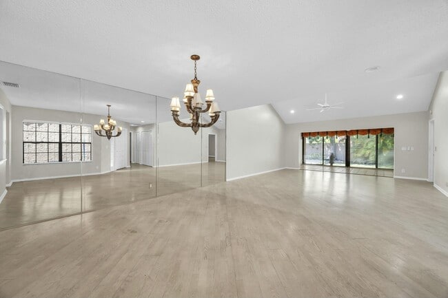 Building Photo - 11206 Applegate Cir