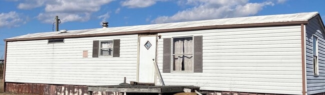 Primary Photo - Available Now! Rent this 2 bedroom, 2 bathroom home in Aiken! Apply Now!