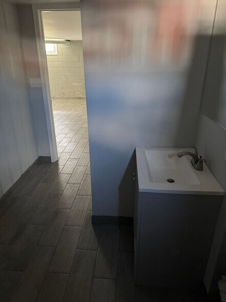 Building Photo - 2231 Graythorn Rd