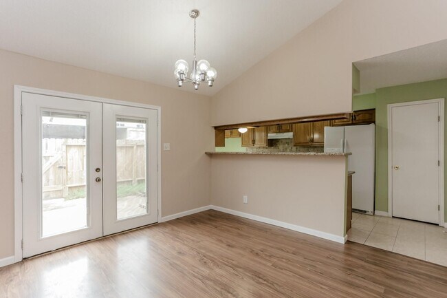 Building Photo - 2146 Greenbriar Colony Dr