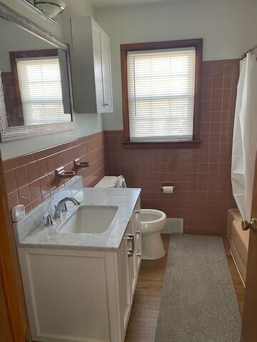 Building Photo - 16 Theodore Ave