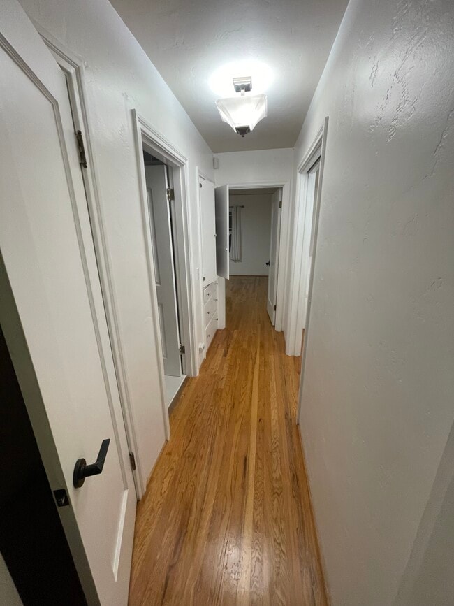 Building Photo - 406 Brewington Ave