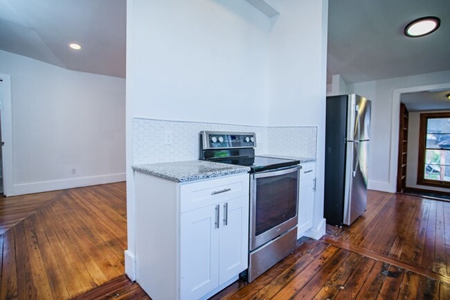 Building Photo - Home for Rent
