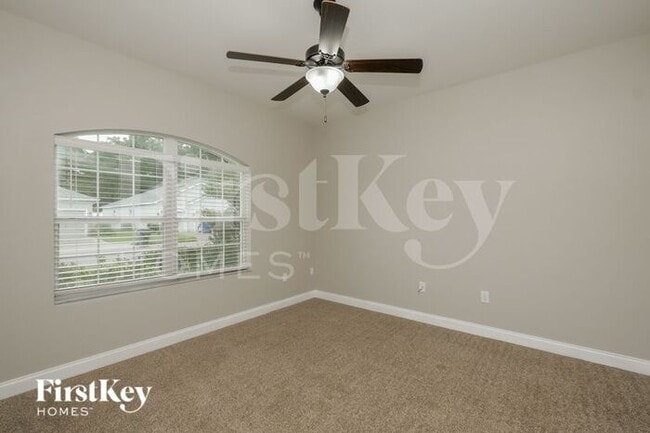 Building Photo - 5952 Valentino Way
