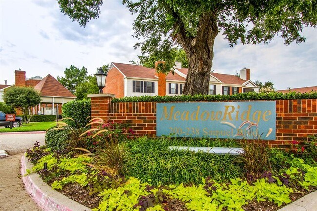 Building Photo - 212 Samuel Blvd