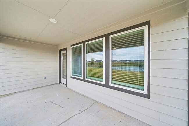 Building Photo - 3930 Langridge Dr