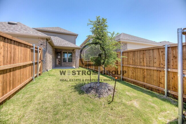 Building Photo - 12417 Iveson Dr