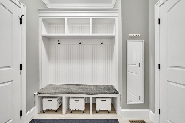 Building Photo - 121 Taylor Farm Rd