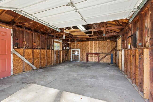 Building Photo - 3BR Rancher Hampton/Langley AFB