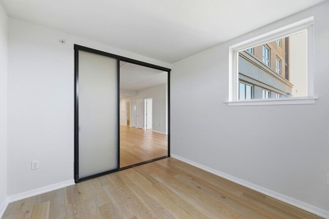 Building Photo - 1375 Lick Ave