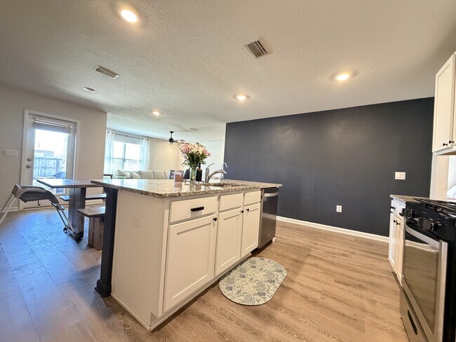 Building Photo - 4656 Honor Guard Wy