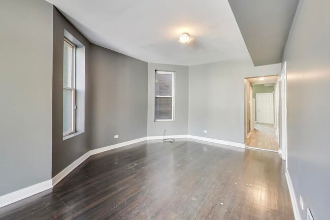 Building Photo - 6624 S Rhodes Ave