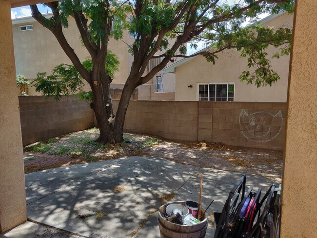 Building Photo - 7516 Tricia Rd NE