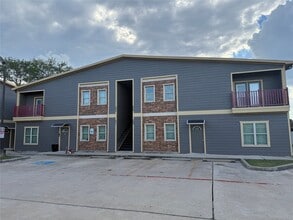 Building Photo - 716 Kolb Rd