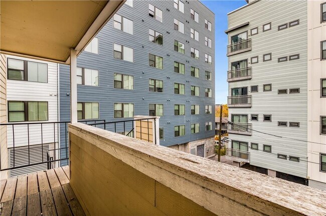 Building Photo - 2510 San Gabriel St