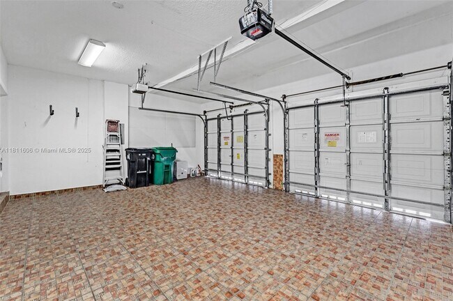 Building Photo - 4741 NW 94th Ct
