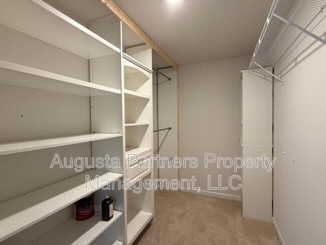 Building Photo - 1097 Sapphire Dr