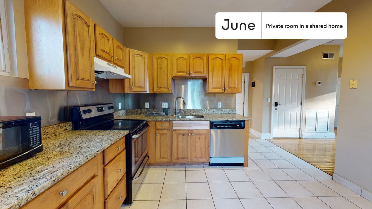 Building Photo - Room in Shared 4 bed/1.5 bath home