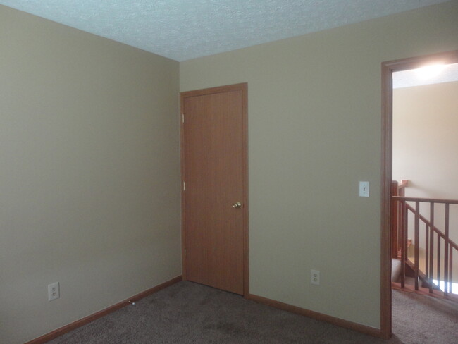 Building Photo - 5828 Winshire Dr
