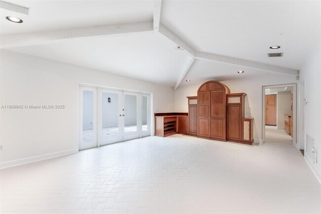 Building Photo - 13032 Mar St