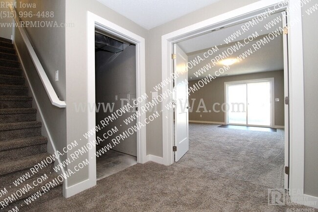 Building Photo - 1821 Southbridge Dr