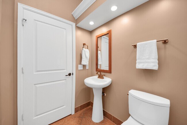 Building Photo - 2203 Dorrington St