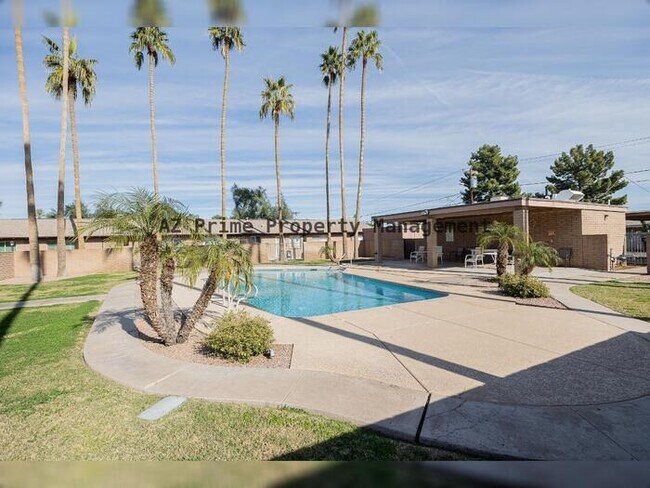 Building Photo - 3031 S Rural Rd