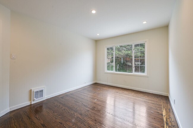 Building Photo - 4058 20th St