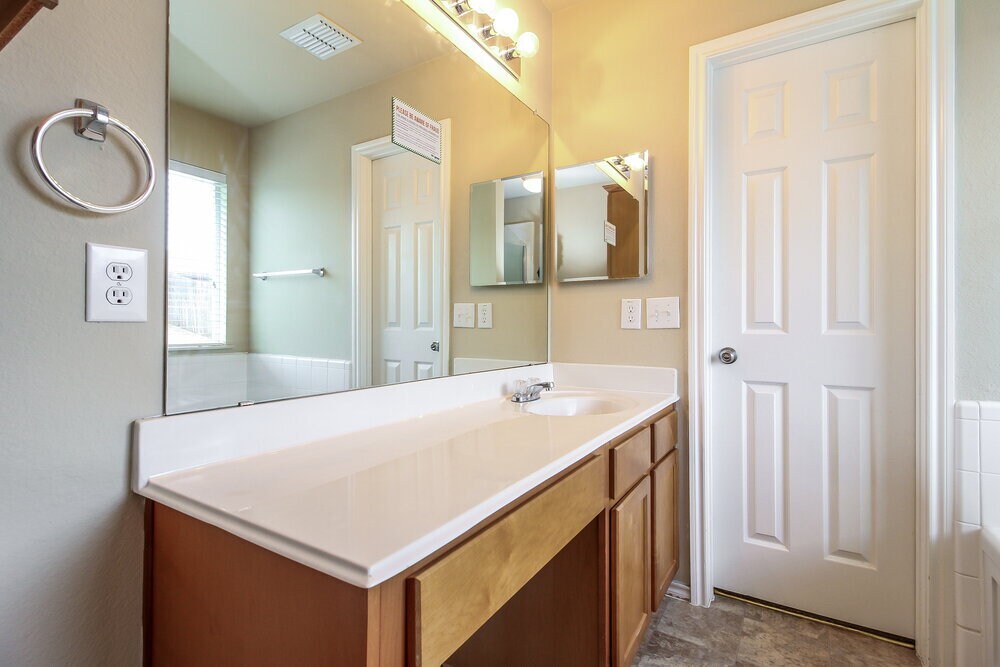 Building Photo - 822 Sycamore St