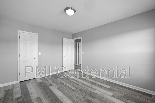 Building Photo - 5569 Everglades Trail