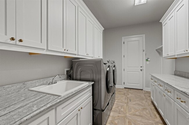 Building Photo - 201 Barefoot Park Ln