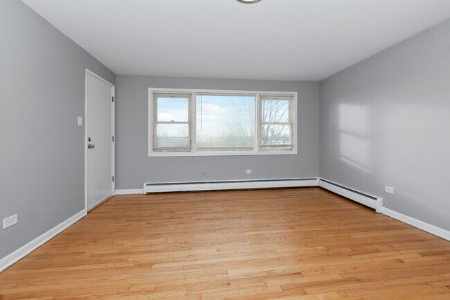 Interior Photo - 3939-41 W 63rd St. Chicago IL