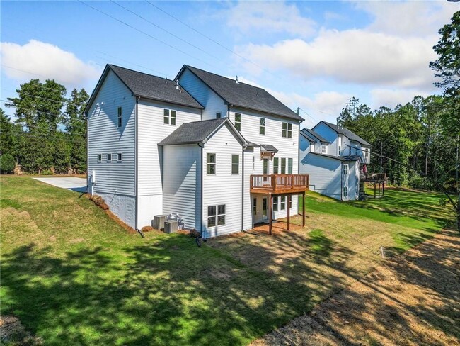 Building Photo - 4176 Shallowford Rd