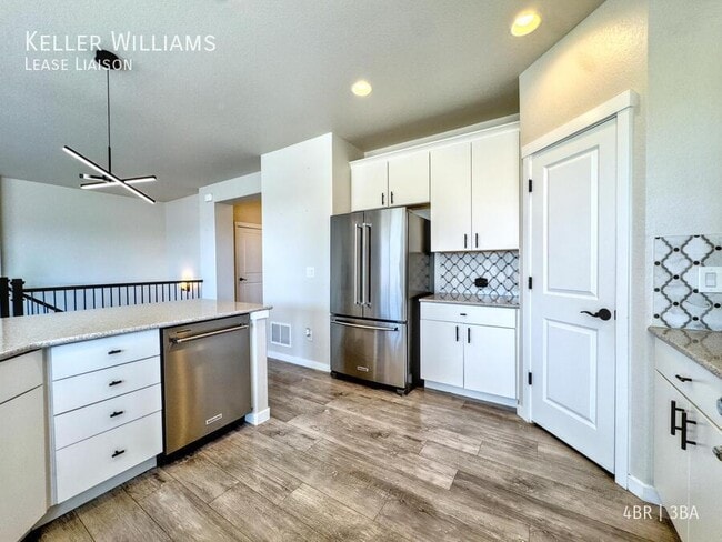 Building Photo - 9344 Beaver Brook Dr