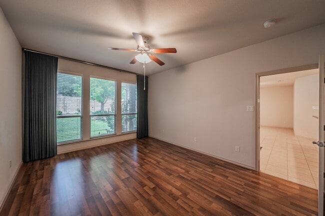 Building Photo - 12713 Diamond Peak Dr