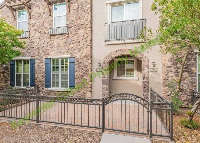Primary Photo - 3 bed/2.5 bath Condo in Gilbert’s Lofts in...