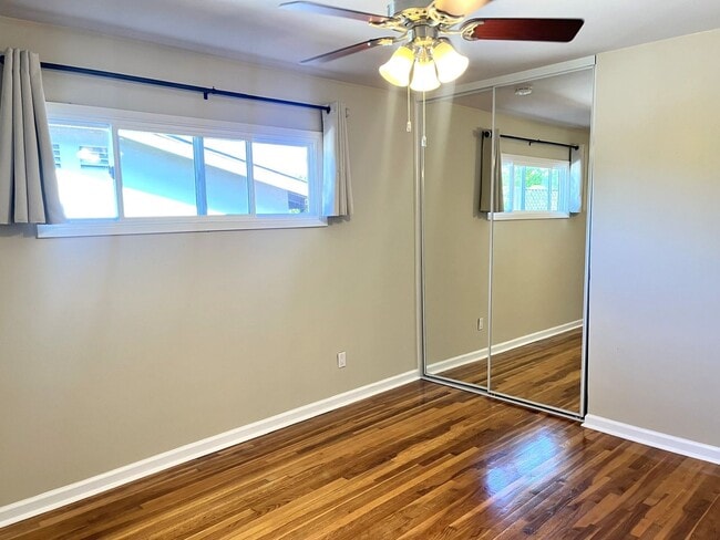 Building Photo - 5657 Barclay Ave