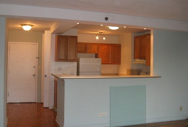 KIT - 620 Peachtree St NE