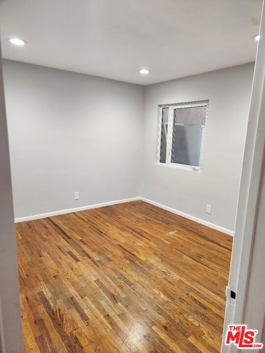 Building Photo - 9542 Yolanda Ave