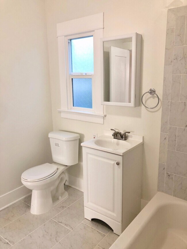 Building Photo - Gorgeous Completely Remodeled California Beach Bungalow w/Laundry+Backyard+Storage Near Beach
