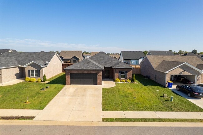 Building Photo - 2321 Trenton Ln