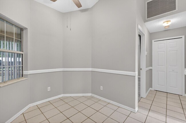 Building Photo - Available Now! Move-In Ready 3BR Home with Florida Room & Shed